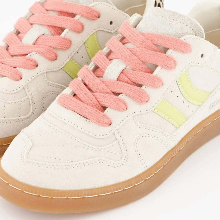 Coolway I Goal Sandstorm Sprint sneakers in pink and yellow, featuring a retro-sport design.