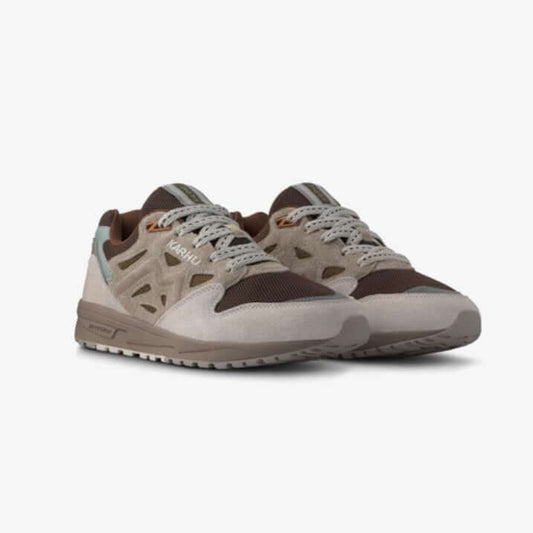 Karhu I Legacy 96 sneakers in white sand and beech with premium suede and mesh design.