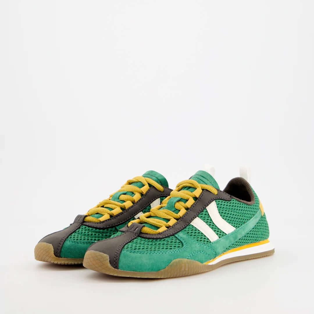Coolway I Nilo GRN Terrain X sneakers in groen met gele veters en retro design voor dagelijks gebruik.