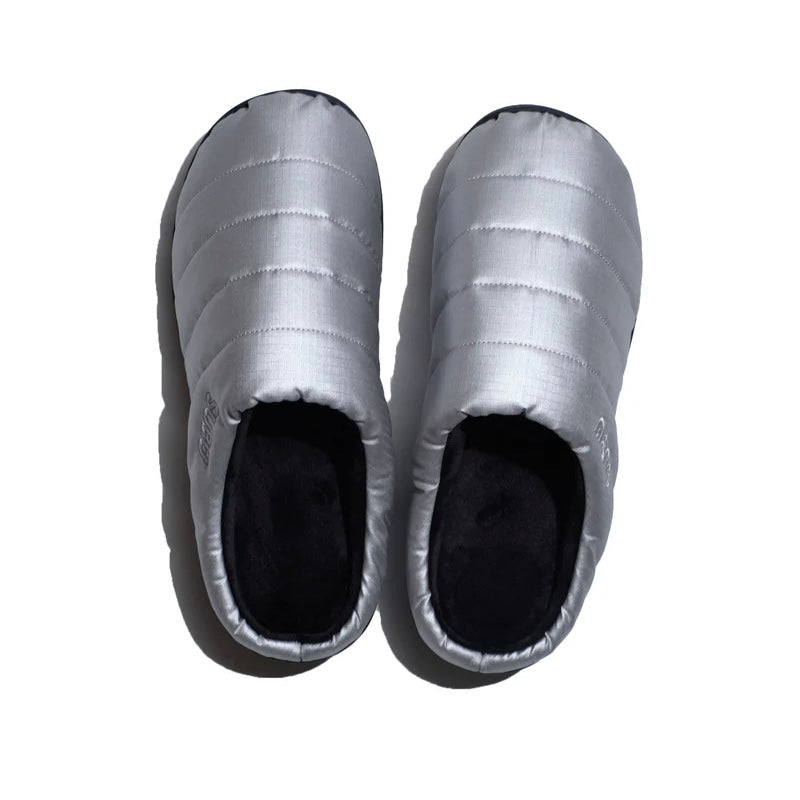 Subu I F-Line Silver soft warm slippers with a minimalist design, ideal for indoor and outdoor use.