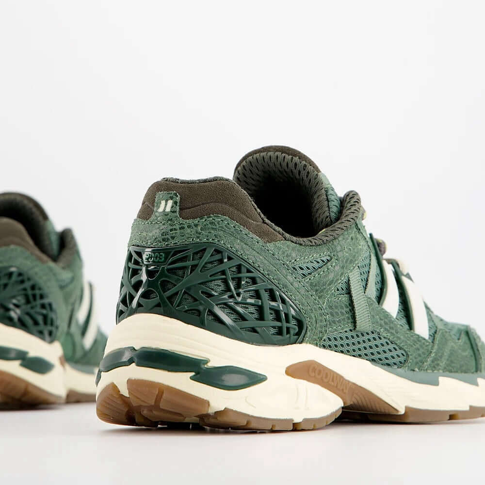 Coolway I 2003 WGR sneakers showcasing retro design and modern comfort in green hues.