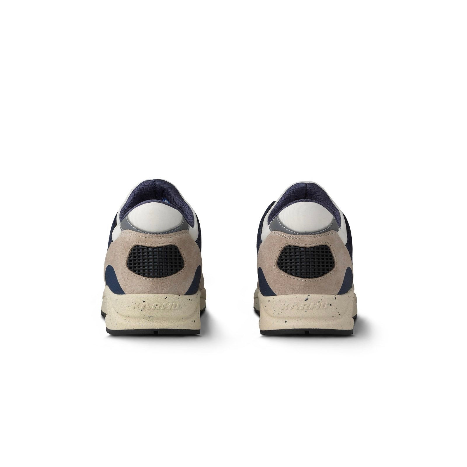 Karhu Aria Silver lining4