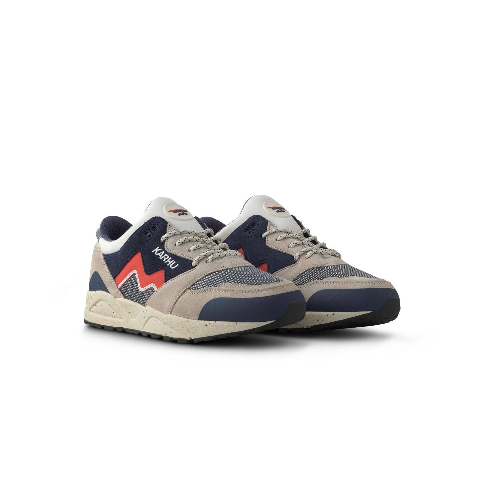 Karhu Aria Silver lining2