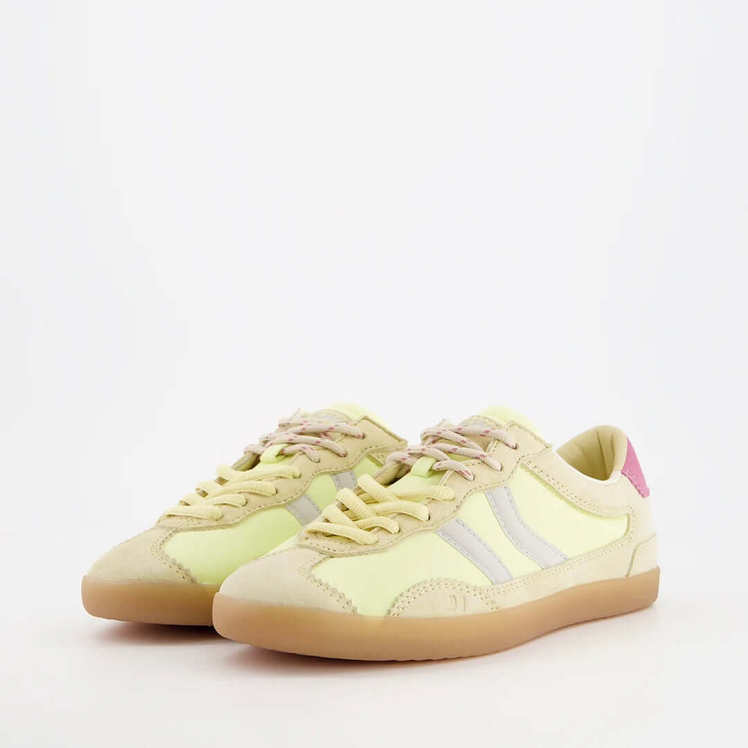 Coolway I Kizuna YLW Sunflower glow lage sneakers met sportief silhouet en retro stijl.
