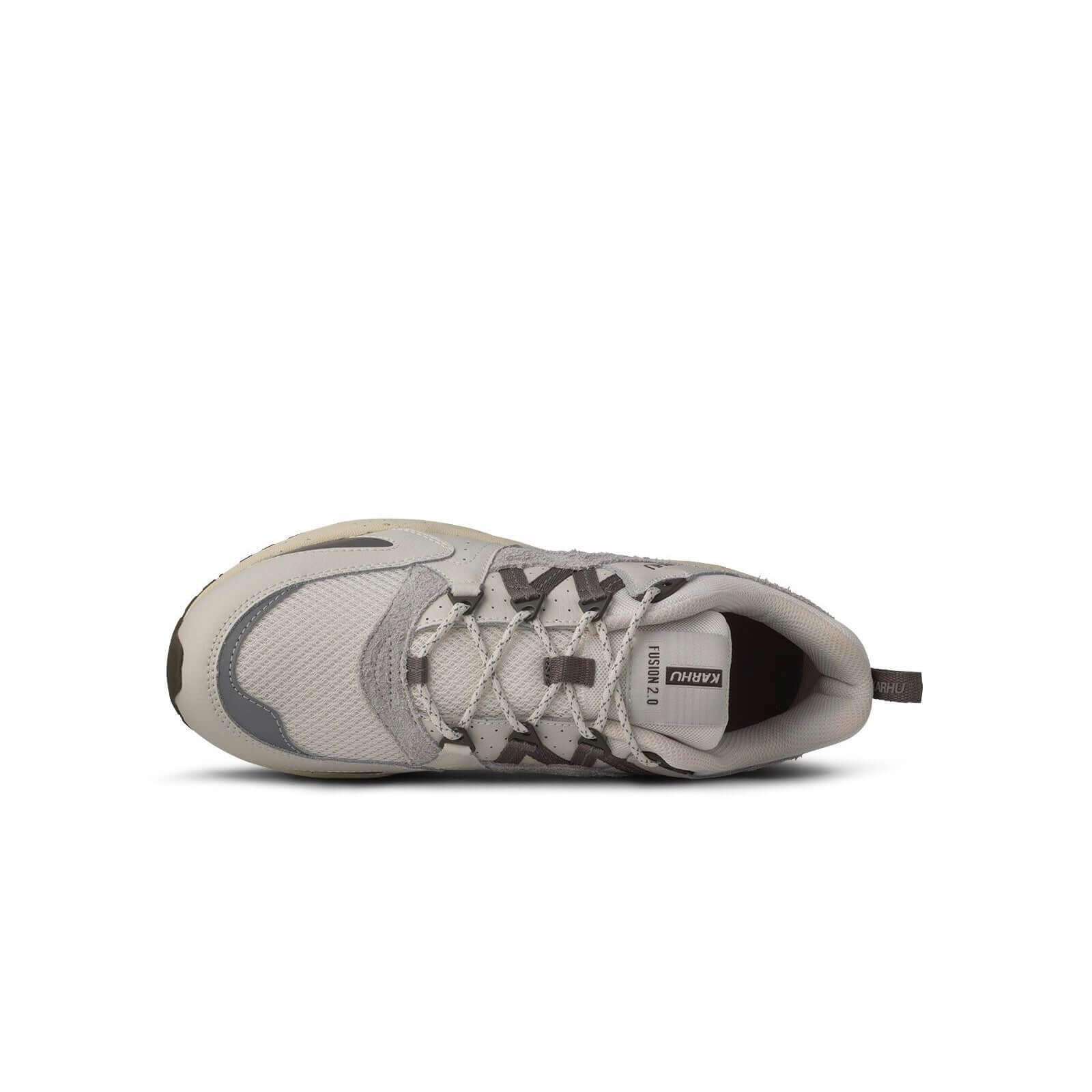 Karhu I Fusion 2.0 Blanc de blanc/Hematite bovenaanzicht van sneaker in lichte tinten en moderne stijl.