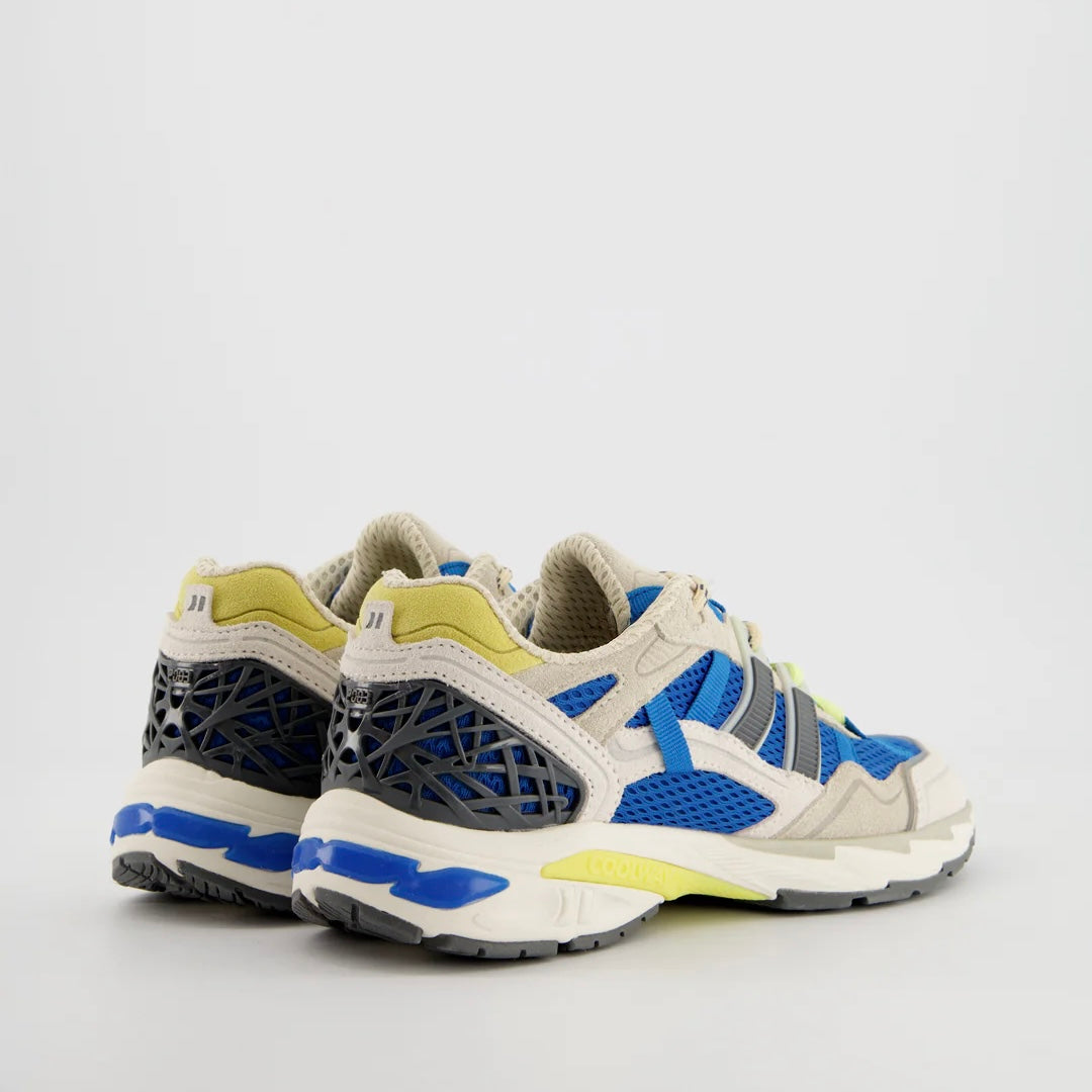 Coolway I 2003 BLU blauwe retro sneakers met suède en mesh voor moderne streetwear.