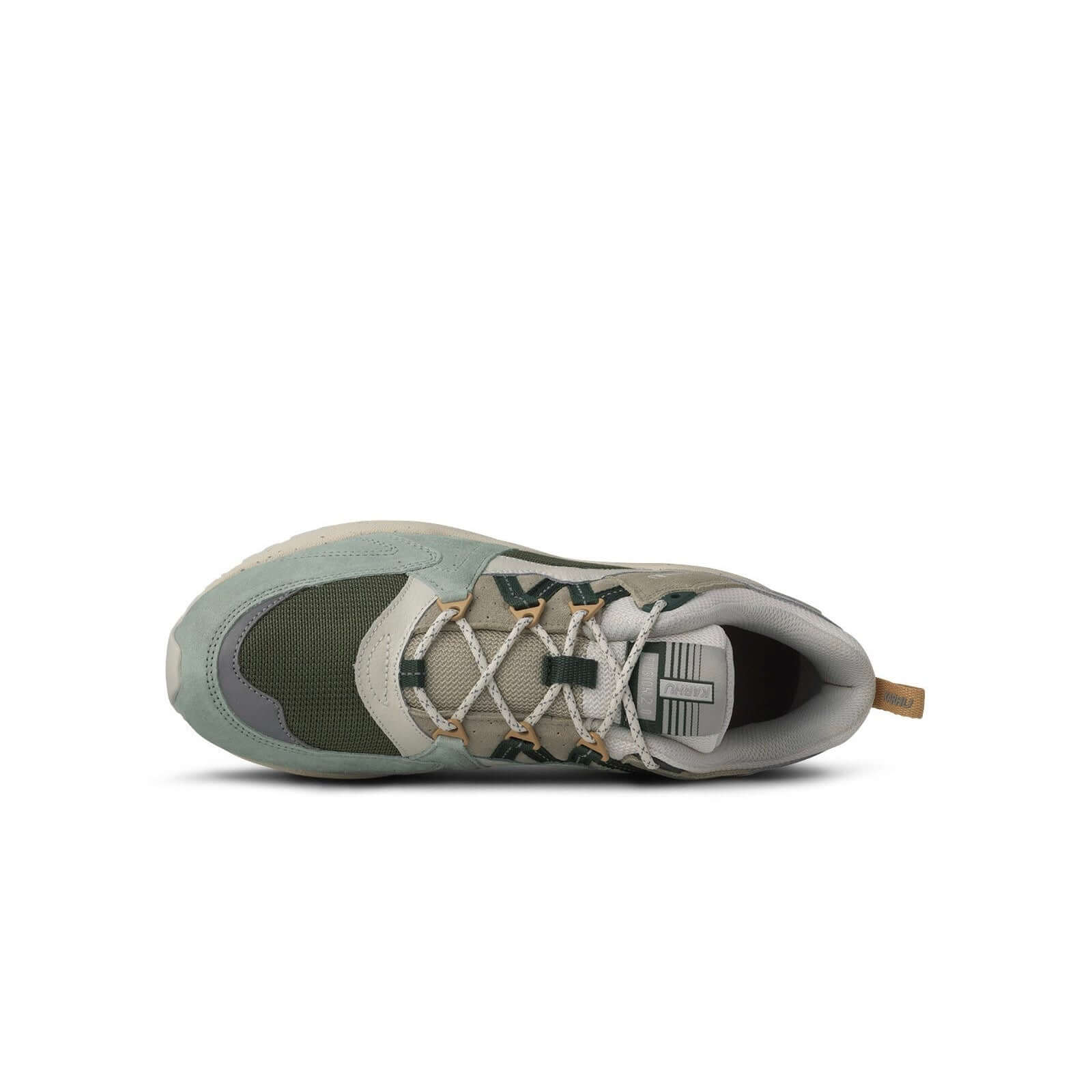 Karhu I Fusion 2.0 Sea foam/Pineneedle sneaker view from above, showcasing retro design and modern comfort.