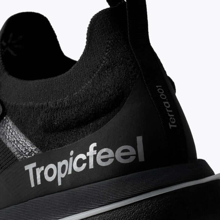 Tropicfeel I Terra 001 Core Black, waterbestendige reissneaker met comfortabele pasvorm.