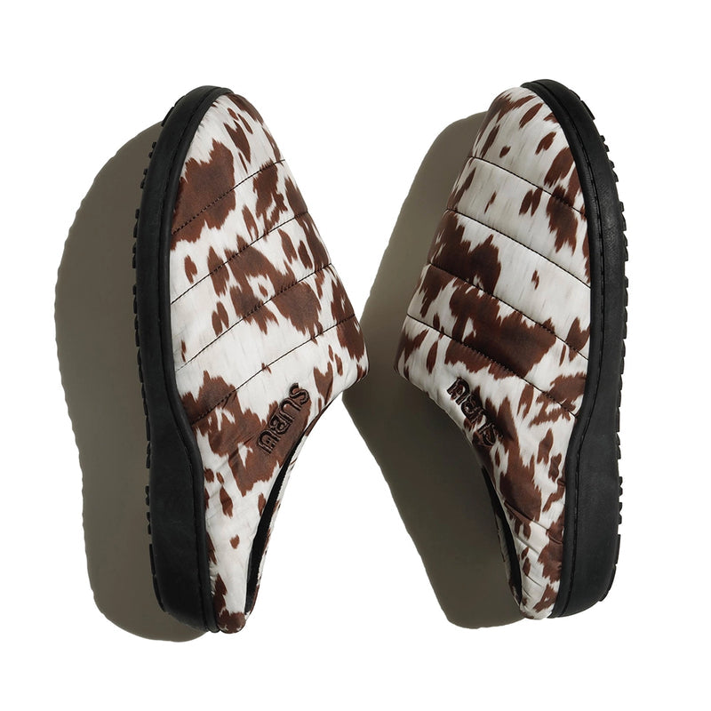 Subu I F-Line Cow brown cozy slippers with minimalist design, ideal for indoor and outdoor use.