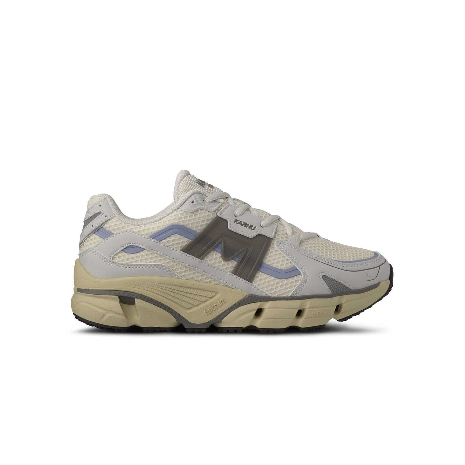 Karhu I Super Fulcrum Foggy dew/Hematite sneaker met retro hardloopstijl en moderne technologie.