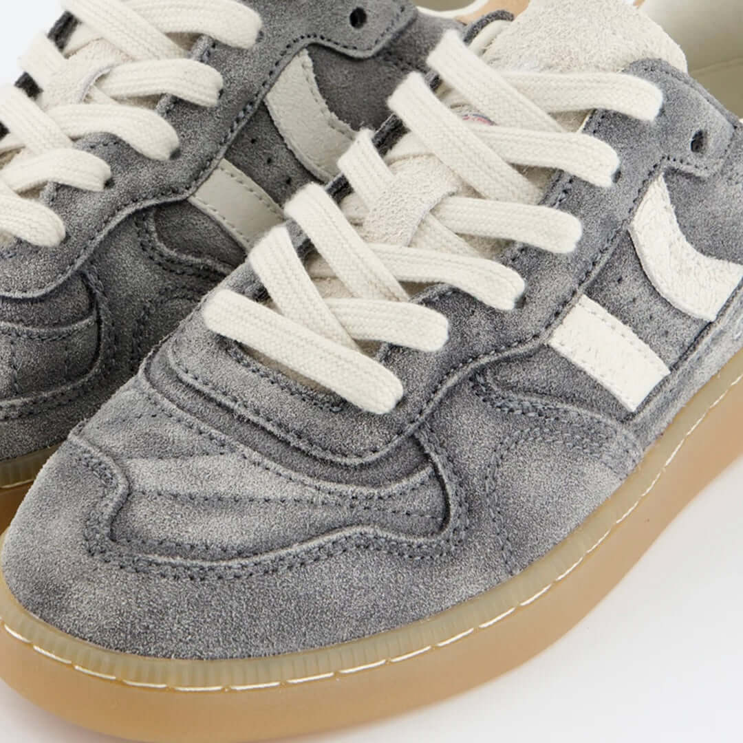 Coolway I Goal ASH Stone grey sneakers close-up with white laces and retro design.