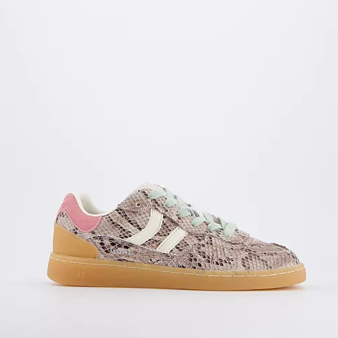 Coolway I Goal BOB sneakers met slangenprint en retro-moderne uitstraling.