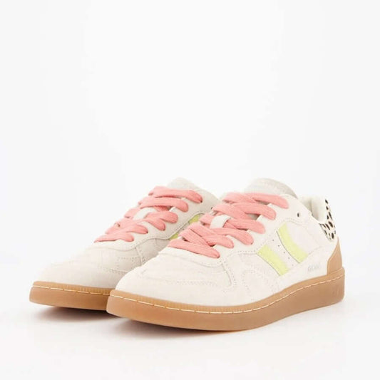 Coolway I Goal Sandstorm Sprint sneakers featuring retro-sport style with pink laces and leopard print details.